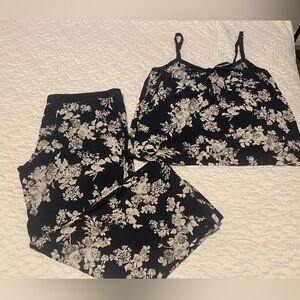 Gap Body Pajama set. Size LG. Color is navy blue, white & grey. Good condition.